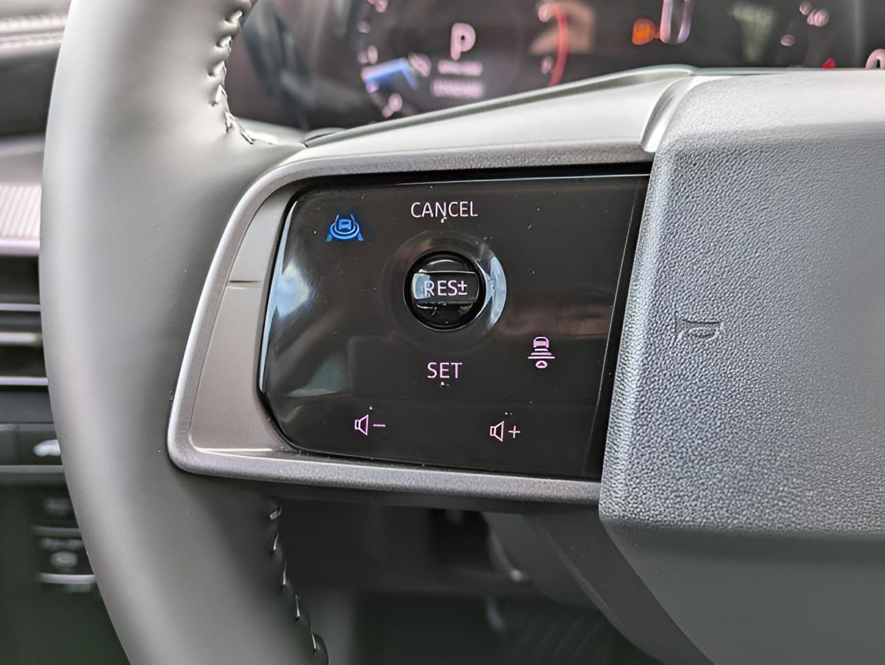 Used 2025 Nissan Murano SV AWD/4WD image 14