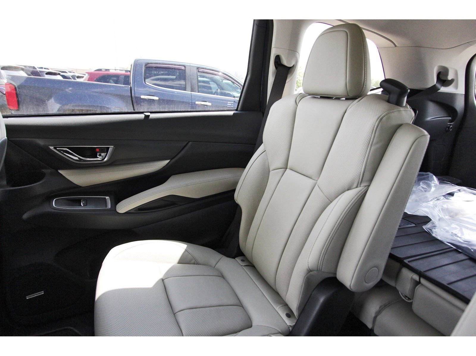 New 2026 Subaru Ascent Limited AWD/4WD image 9