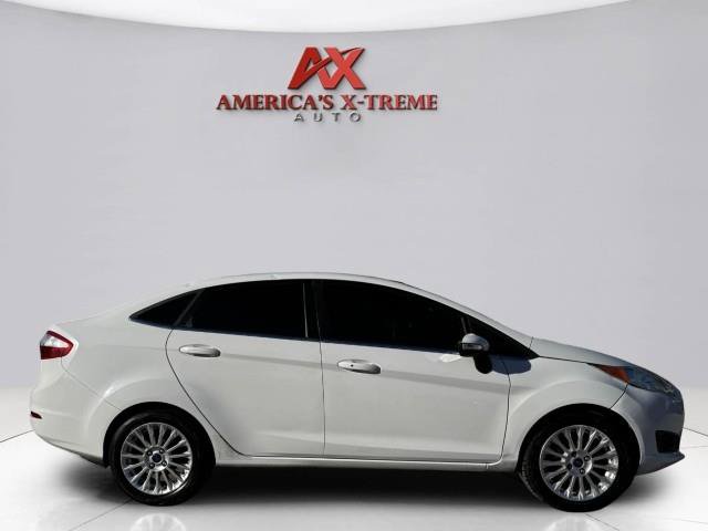 Used 2014 Ford Fiesta Titanium FWD image 7