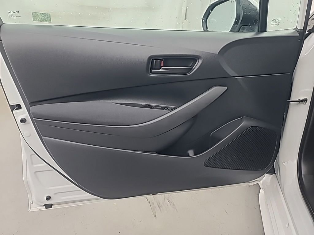 Used 2025 Toyota Corolla LE FWD image 23