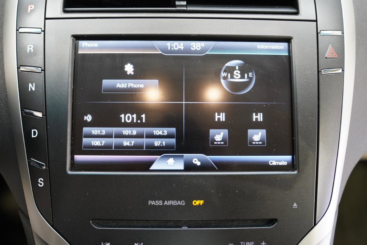 Used 2013 Lincoln MKZ FWD image 18