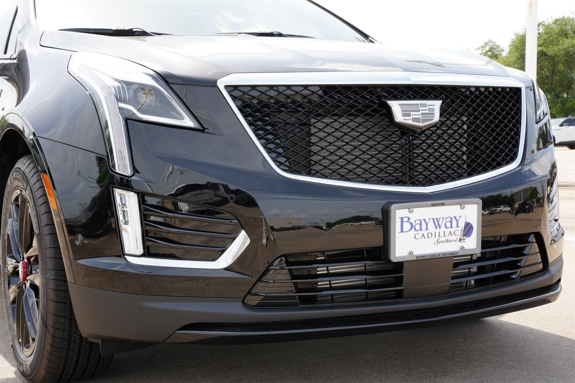 New 2025 Cadillac XT5 Sportv w/ LPO, Red Accent Package image 28