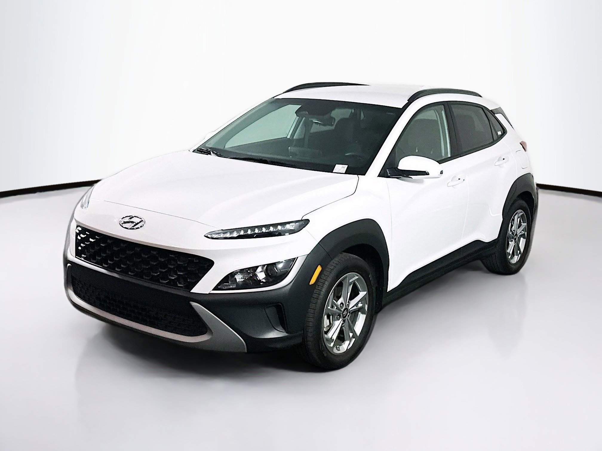 Used 2022 Hyundai Kona SEL image 3