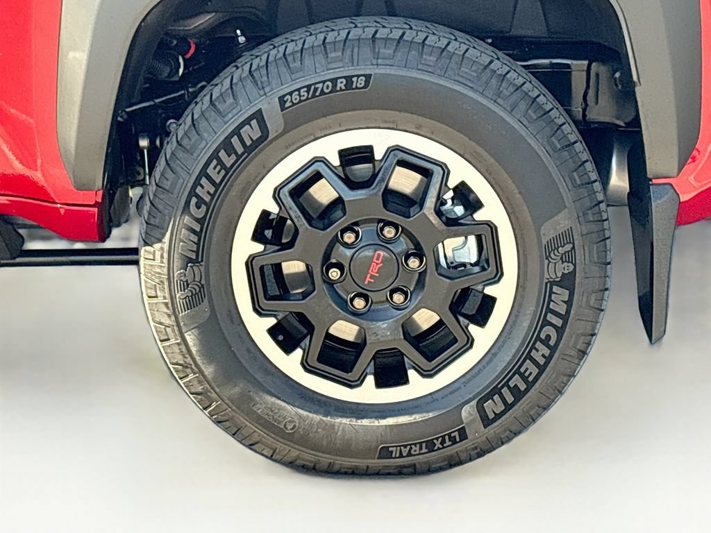 Certified 2026 Toyota 4Runner TRD Off-Road Premium AWD/4WD image 31