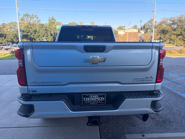 Used 2023 Chevrolet Silverado 2500 High Country w/ Safety Package II AWD/4WD image 6