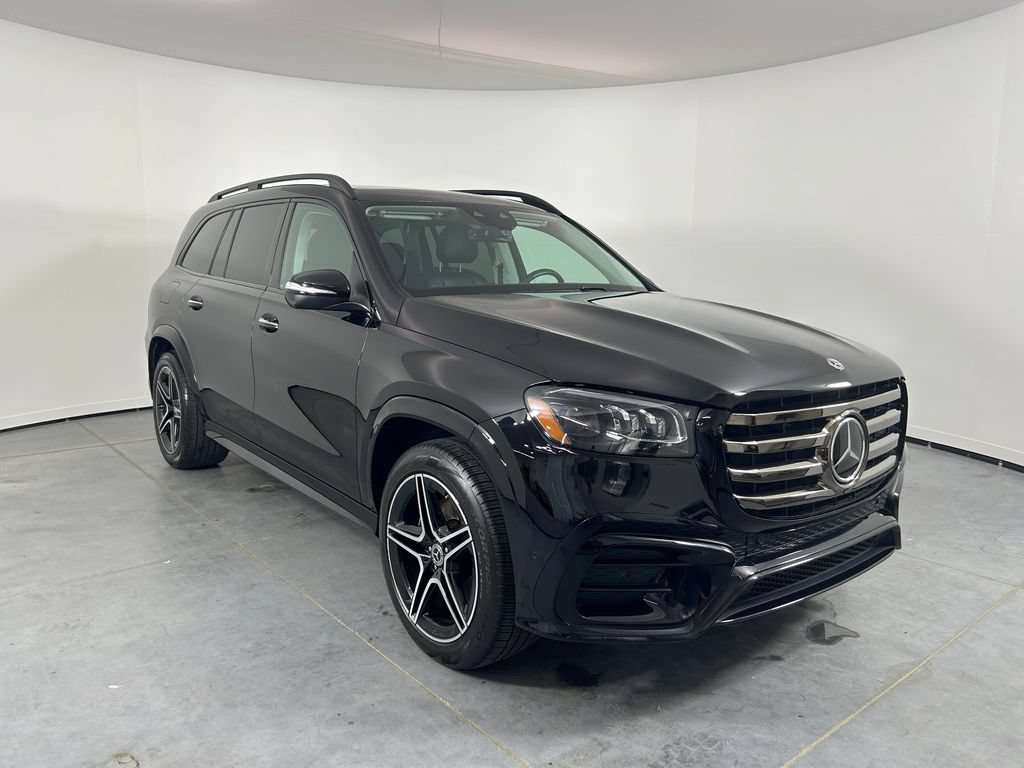 Used 2024 Mercedes-Benz GLS 450 4MATIC image 9