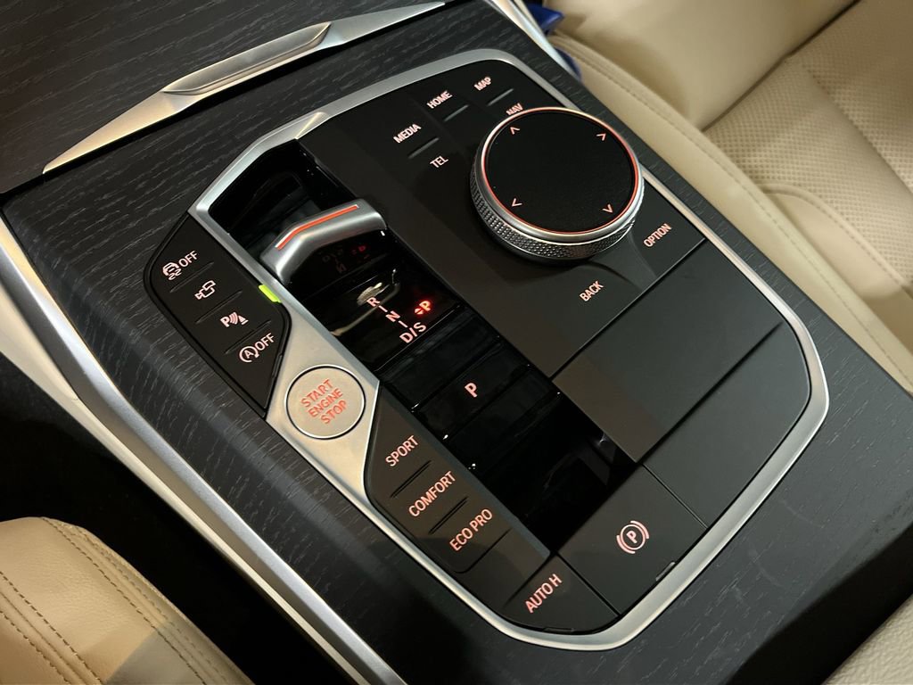 New 2025 BMW 330i xDrive Sedan w/ Convenience Package image 20