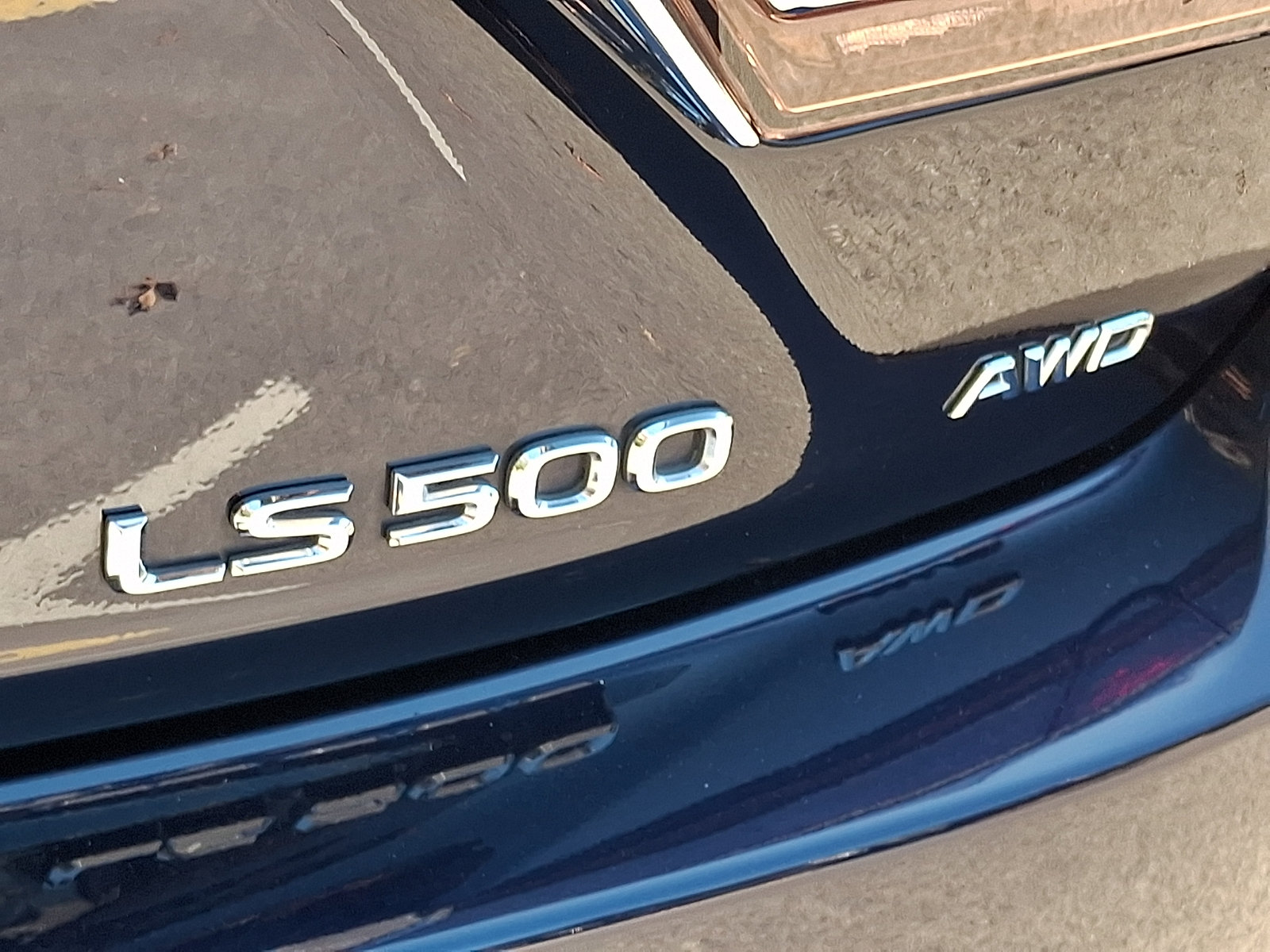 Used 2019 Lexus LS 500 AWD w/ Accessory Package (Z1) image 32