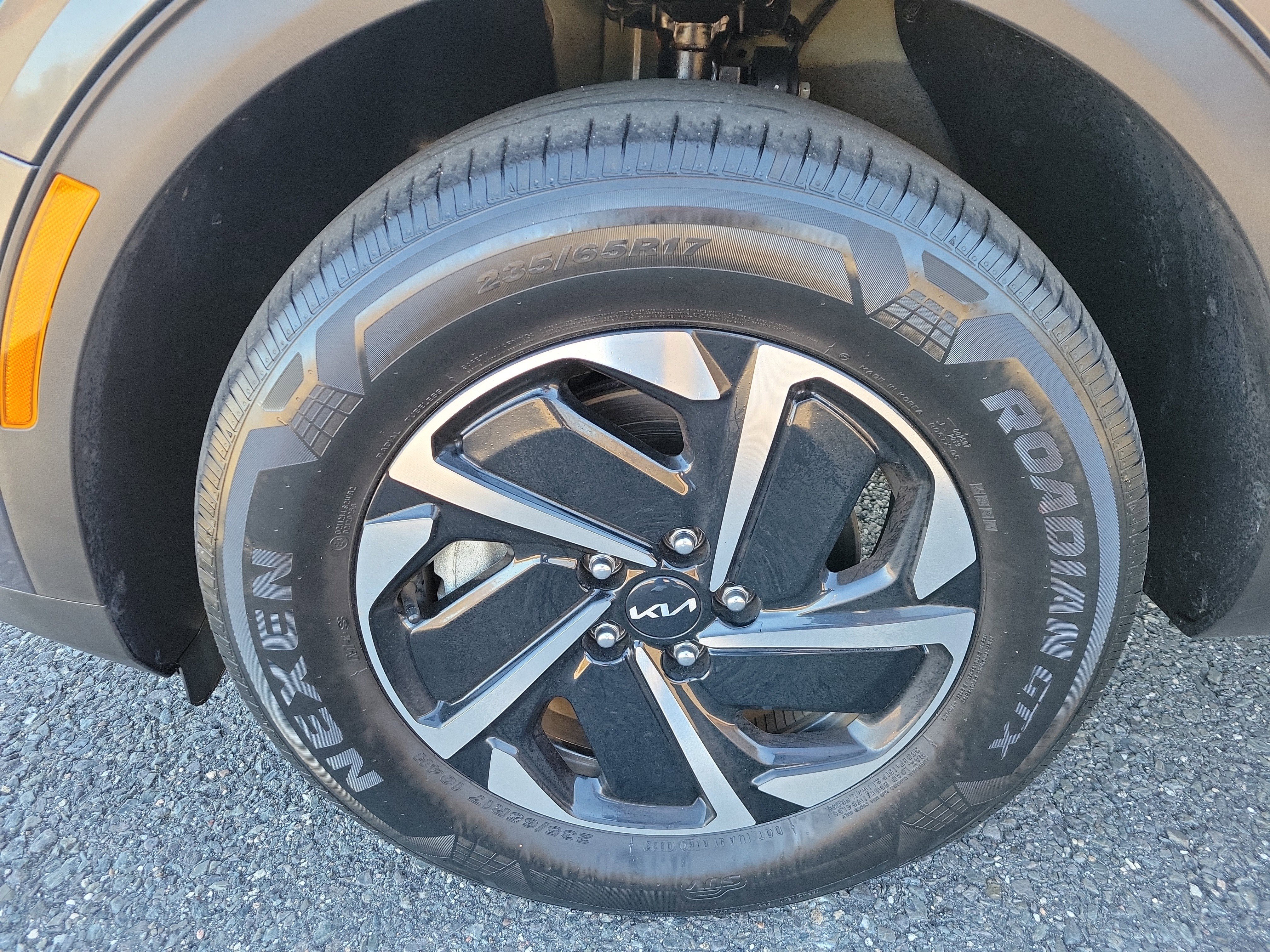 Used 2023 Kia Sportage LX image 12