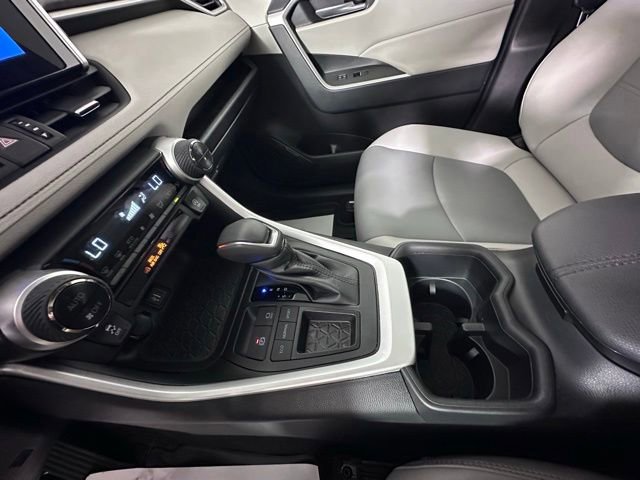 Used 2023 Toyota RAV4 XLE Premium FWD image 31