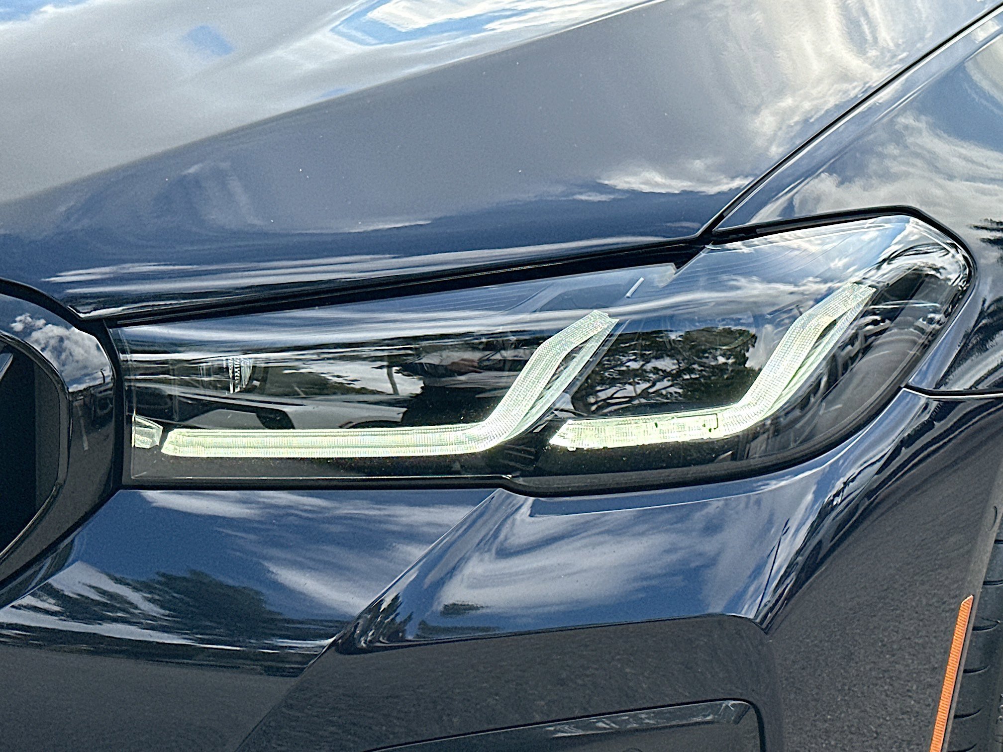 Used 2023 BMW 530e w/ M Sport Package image 38