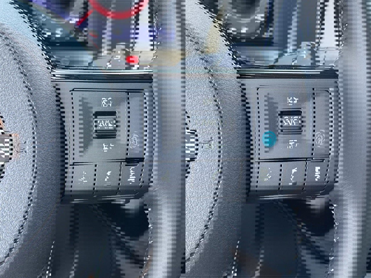 New 2025 Nissan Pathfinder Platinum w/ Cargo Package image 36