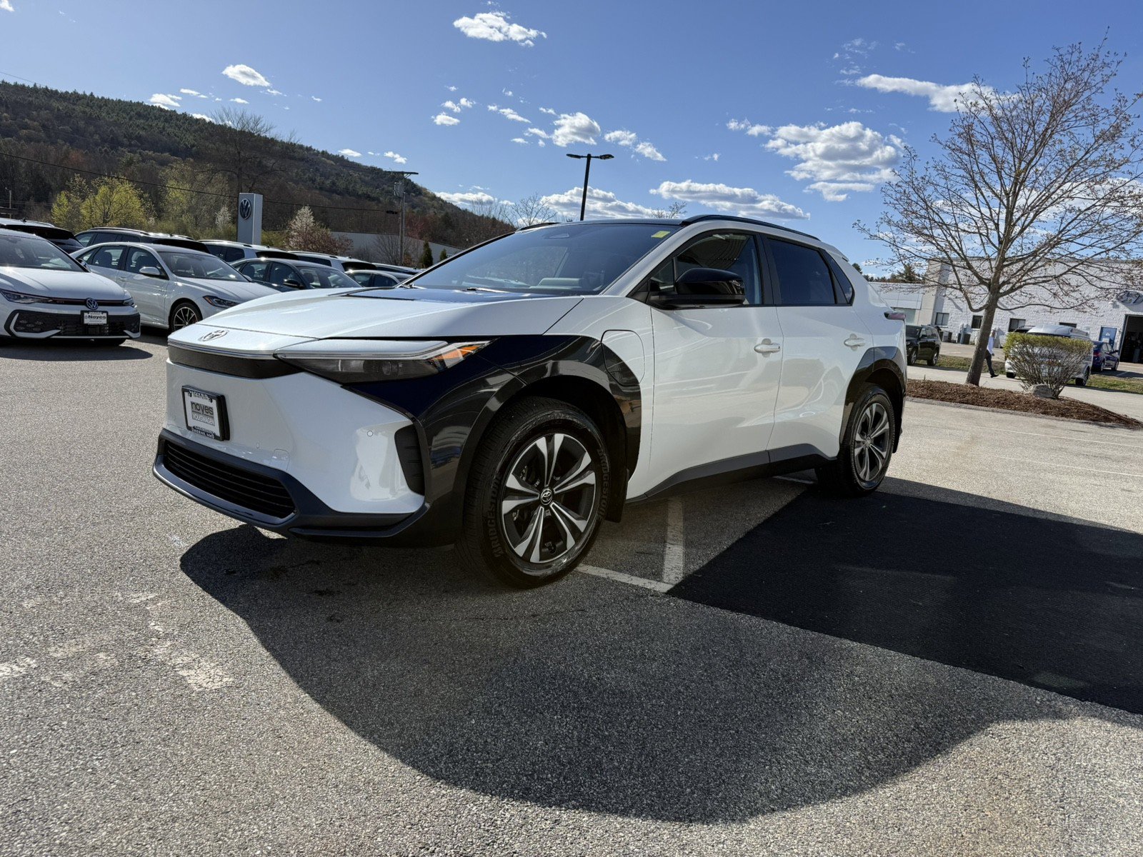 Used 2024 Toyota bZ4X Limited w/ Weather Package AWD/4WD image 7