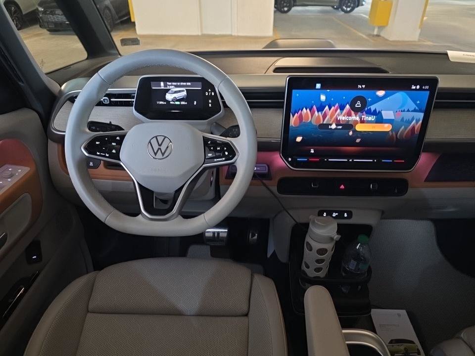 Used 2025 Volkswagen ID. Buzz 1st Edition AWD/4WD image 2