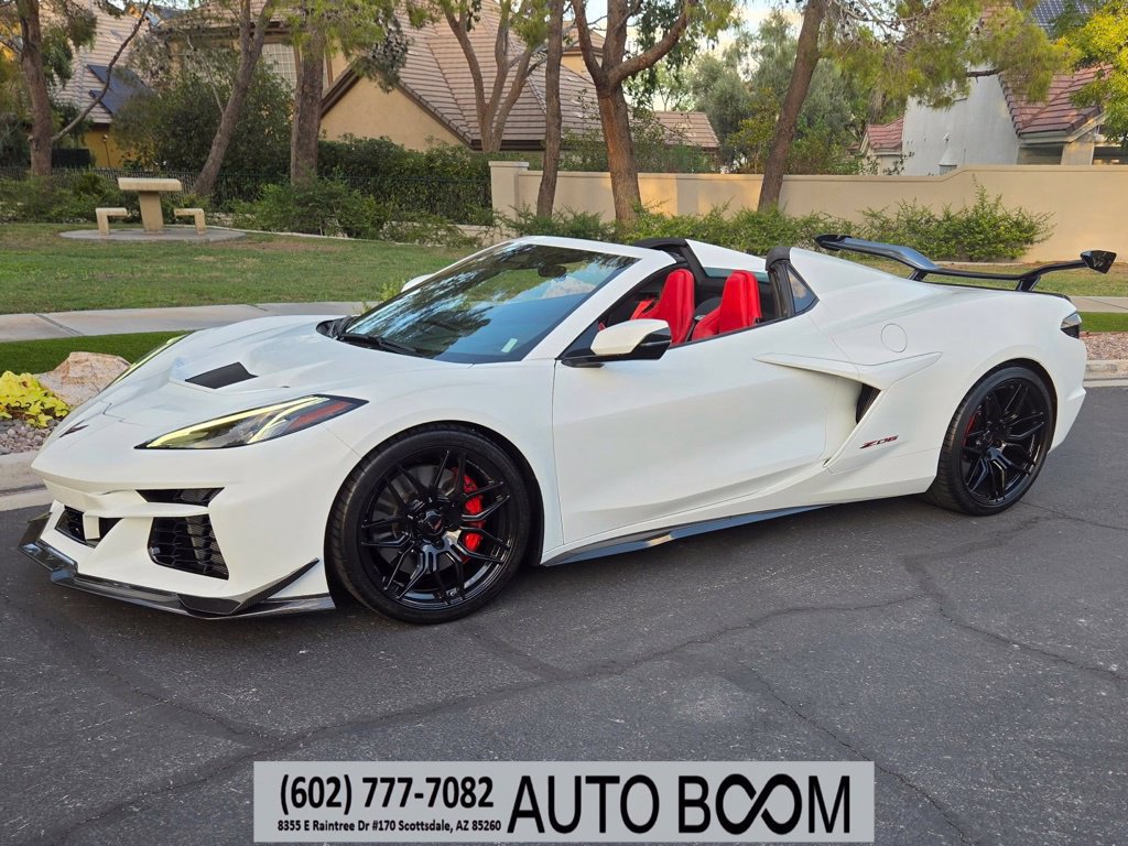 Used 2025 Chevrolet Corvette Z06 RWD image 1