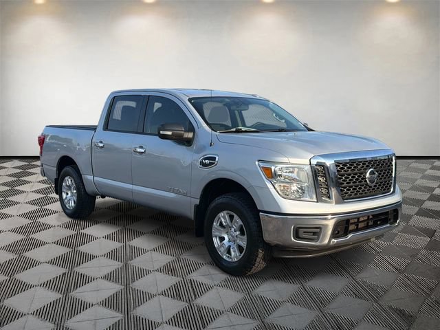 Used 2017 Nissan Titan SV RWD image 3