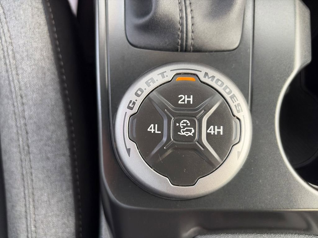 Used 2025 Ford Bronco Big Bend image 31