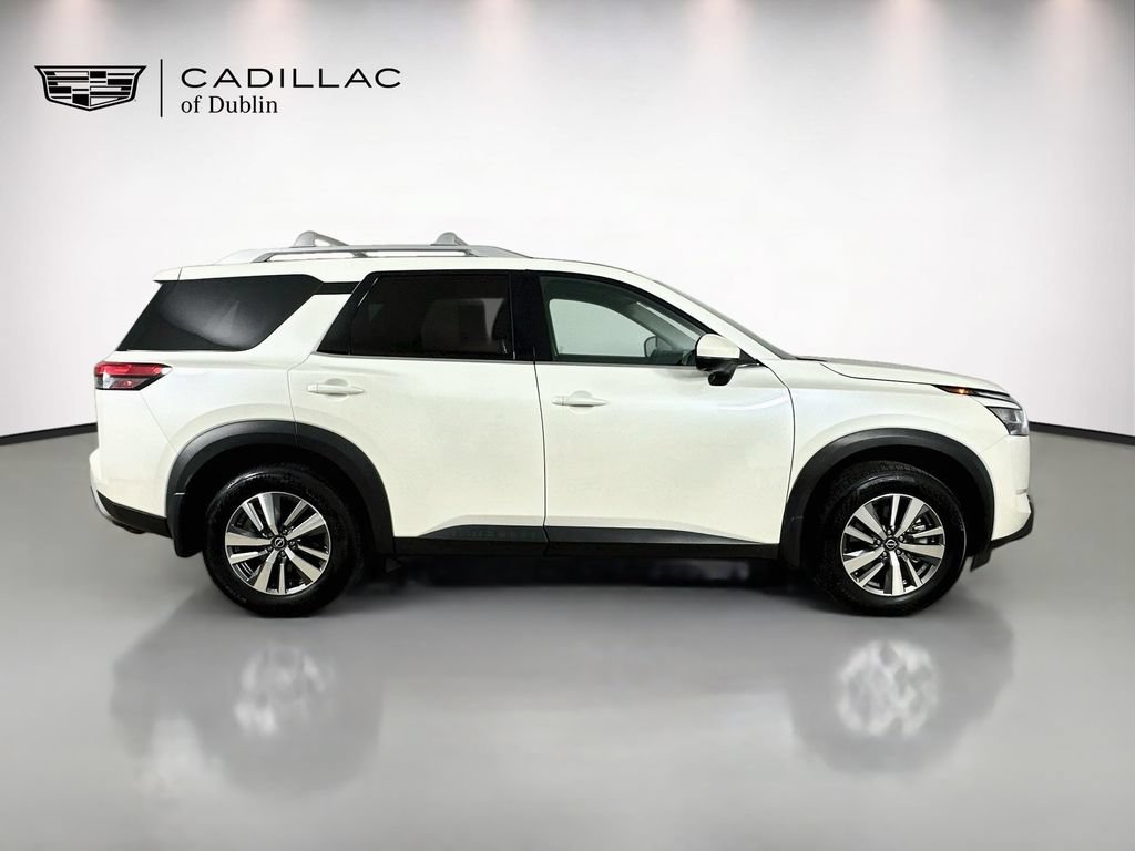 Used 2024 Nissan Pathfinder SL AWD/4WD image 4