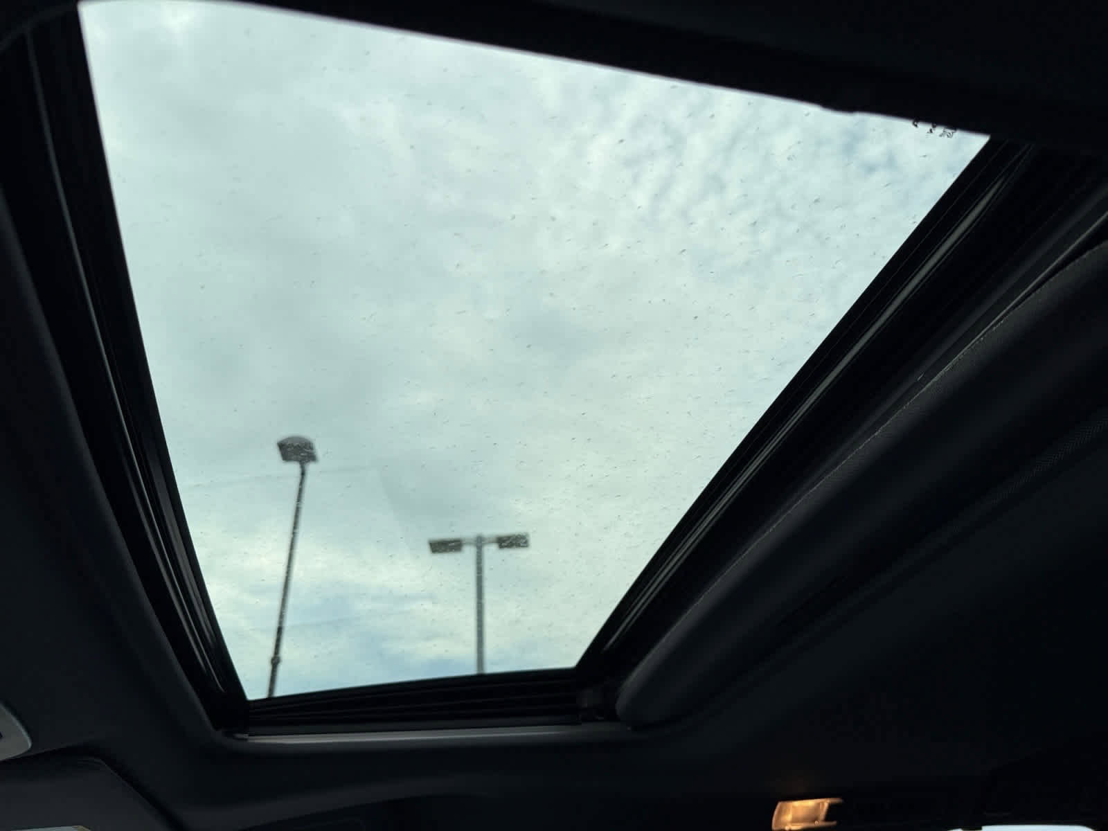 Used 2023 Toyota Sienna XSE image 28