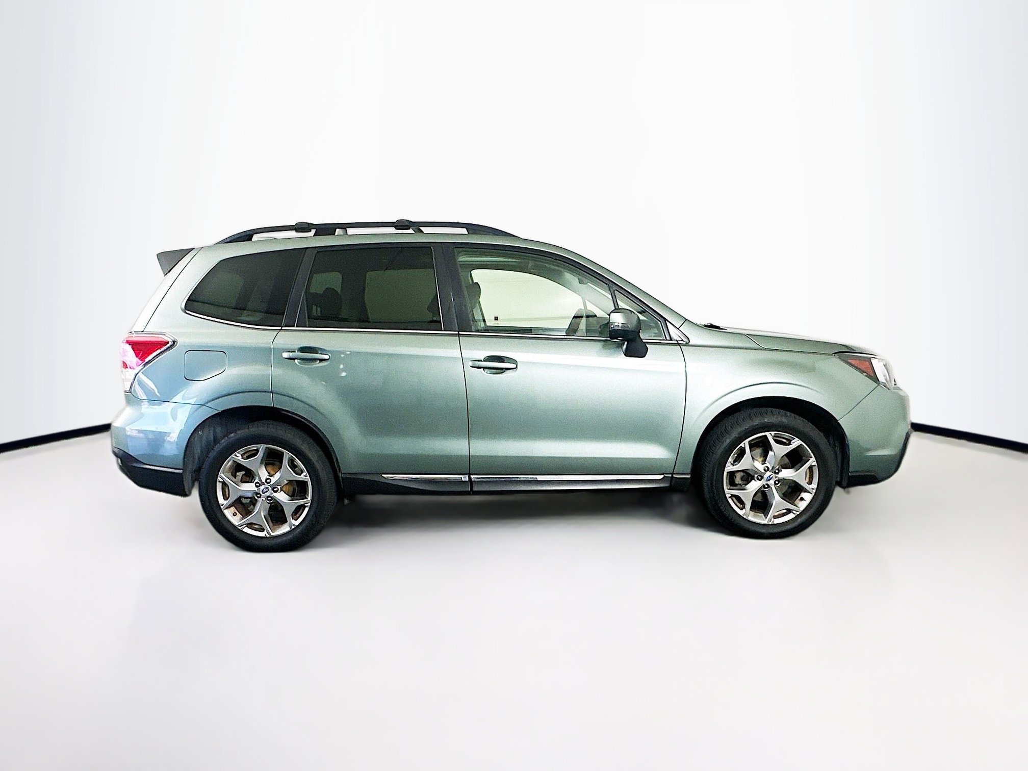 Used 2017 Subaru Forester 2.5i Touring image 10