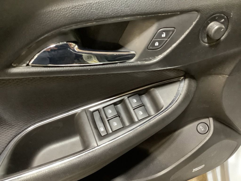 Used 2017 Chevrolet Cruze LT w/ Sun And Sound Package image 23