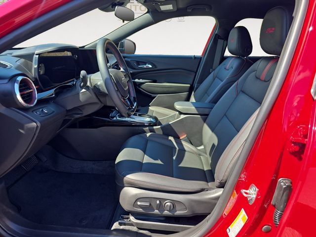 Used 2026 Chevrolet Trax RS FWD image 9