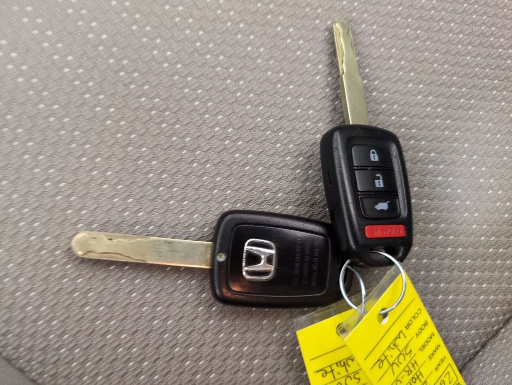 Used 2017 Honda HR-V LX image 29
