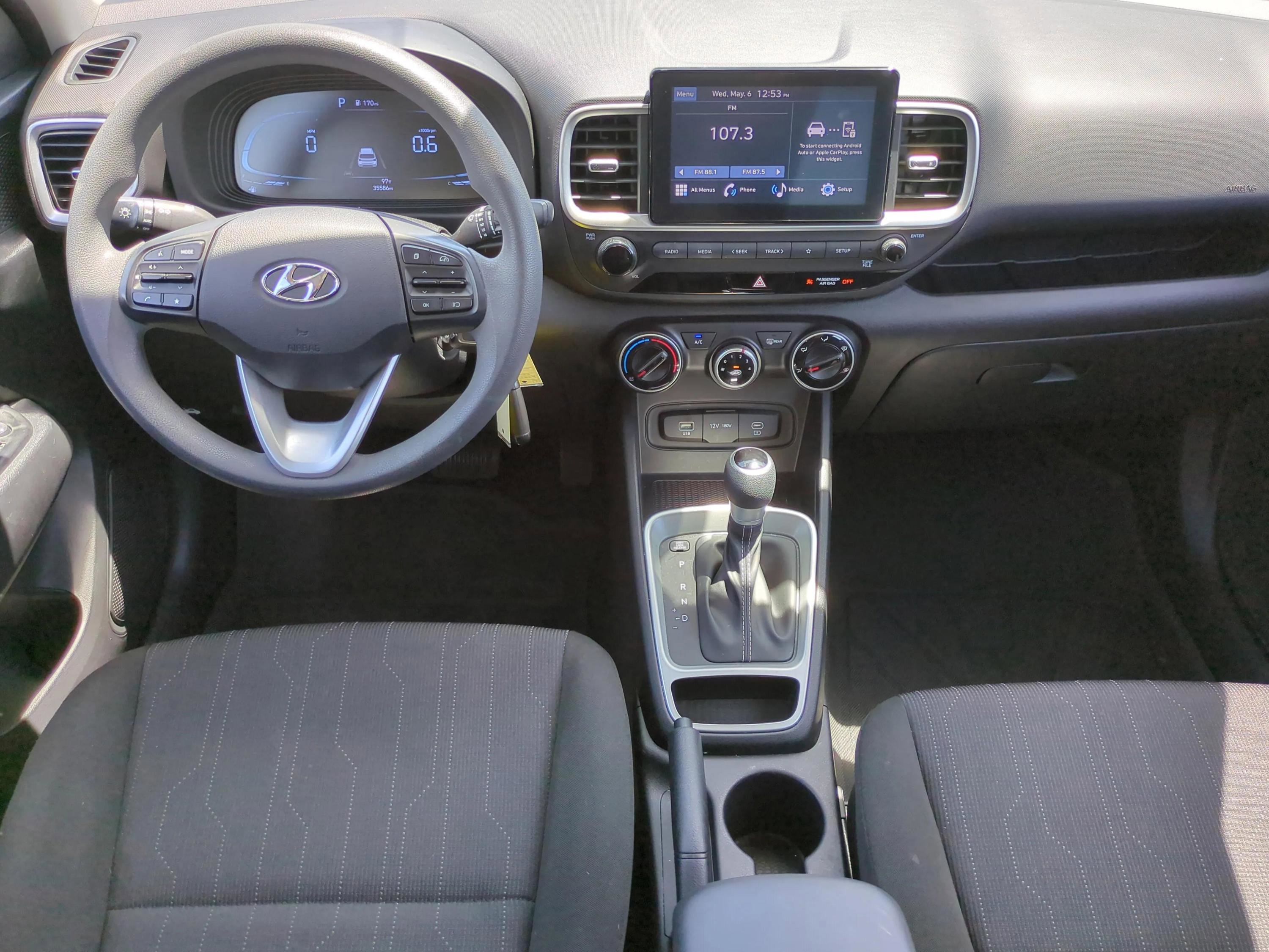 Certified 2023 Hyundai Venue SE FWD image 69