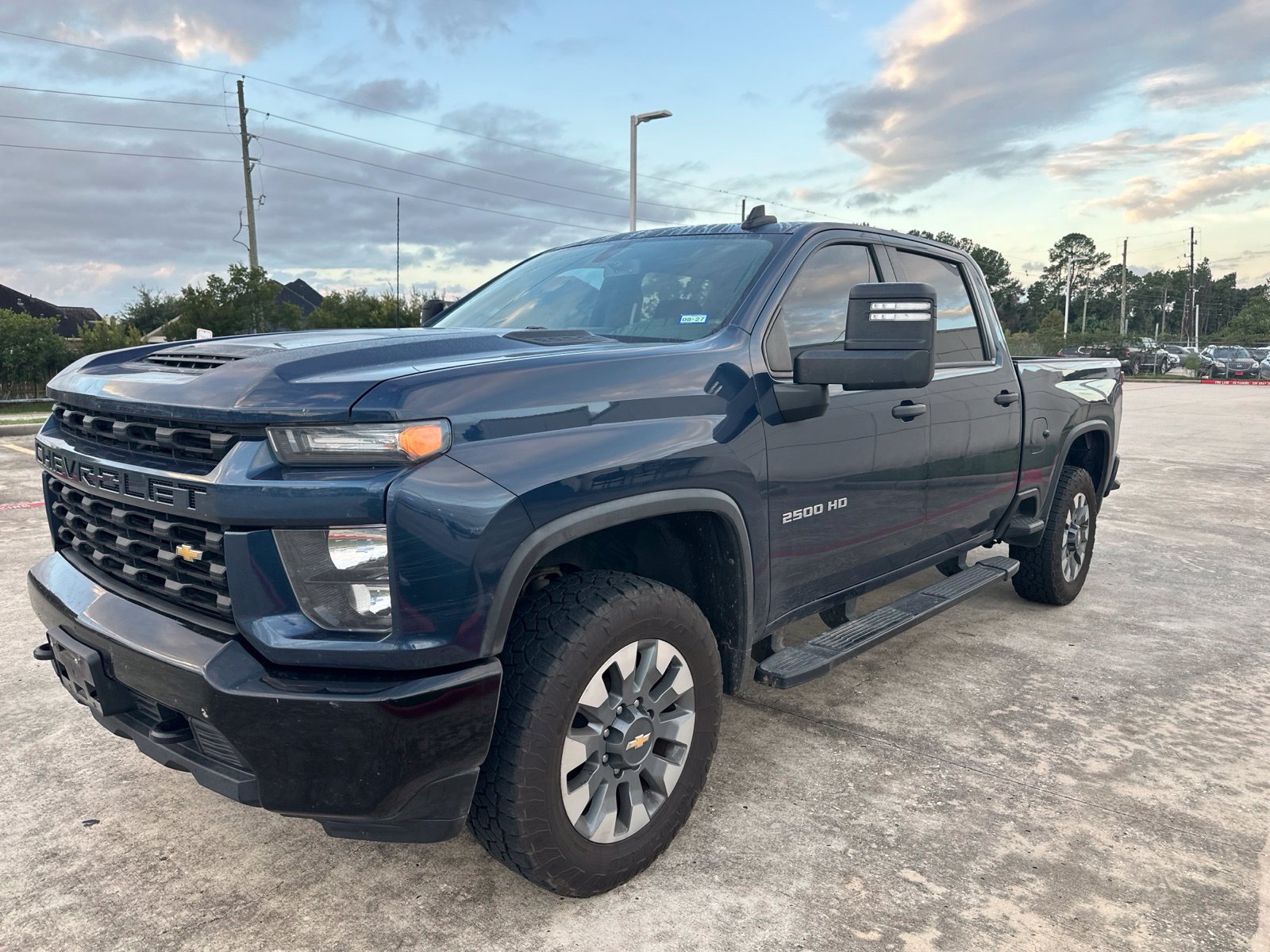 Used 2022 Chevrolet Silverado 2500 Custom w/ Custom Value Package RWD image 3
