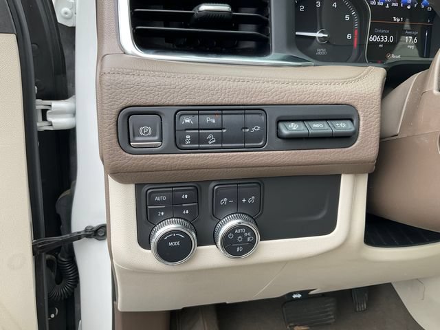Used 2021 GMC Yukon XL Denali AWD/4WD image 10
