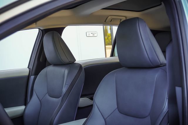 Used 2024 Lexus RZ 300e Premium w/ Technology Package FWD image 9
