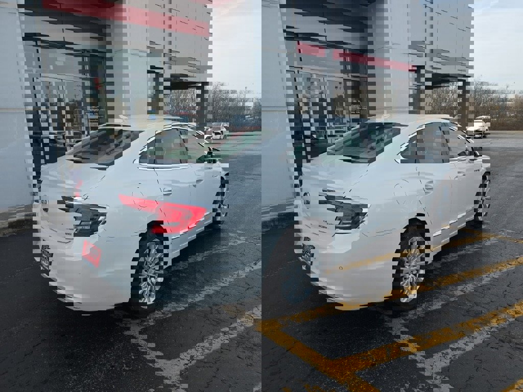 Used 2019 Buick LaCrosse Preferred image 3