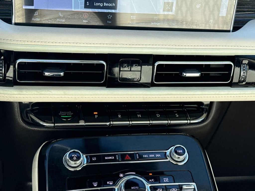 Used 2022 Lincoln Nautilus Black Label w/ Class II Trailer Tow Package image 19