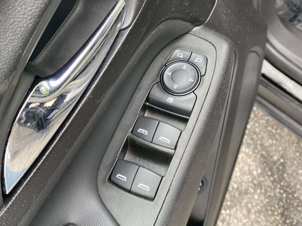 Used 2024 Chevrolet Equinox LT AWD/4WD image 16