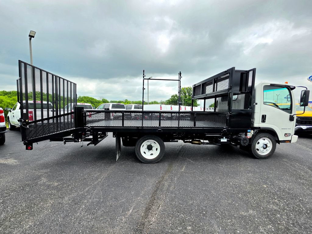 Used 2024 Chevrolet Low Cab Forward 5500XG RWD image 7