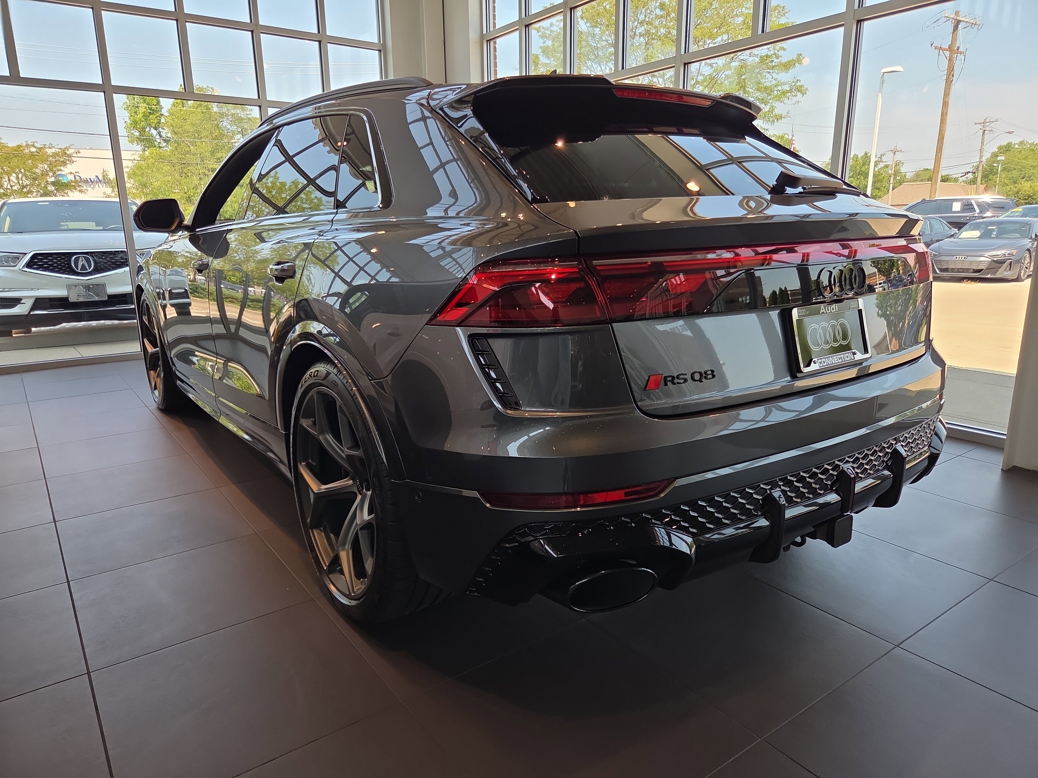 New 2025 Audi RS Q8 performance image 3