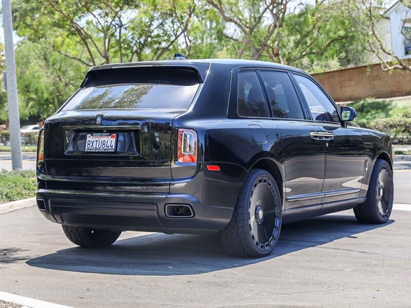 Used 2021 Rolls-Royce Cullinan Black Badge AWD/4WD image 6