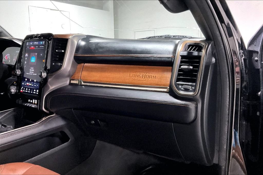 Used 2022 RAM 1500 Limited w/ Body Color Bumper Group AWD/4WD image 19