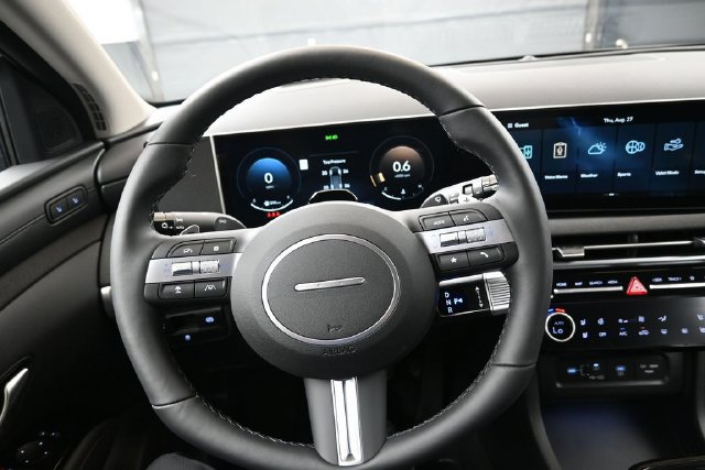 New 2026 Hyundai Tucson Limited AWD/4WD image 25