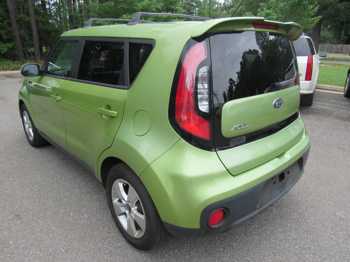 Used 2017 Kia Soul FWD image 5