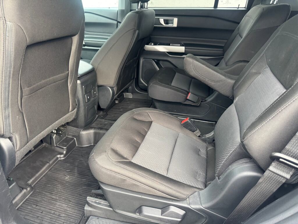 Used 2023 Ford Explorer XLT w/ Class IV Trailer Tow Package image 15