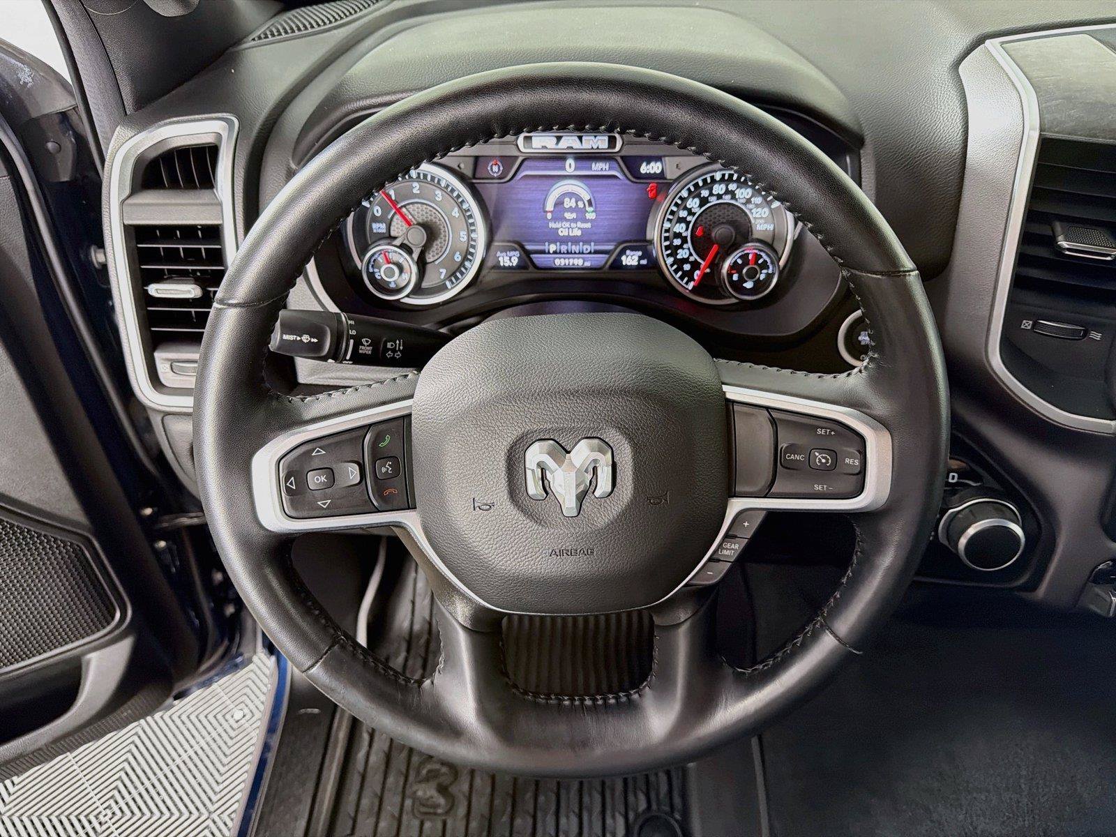 Used 2023 RAM 1500 Big Horn AWD/4WD image 3