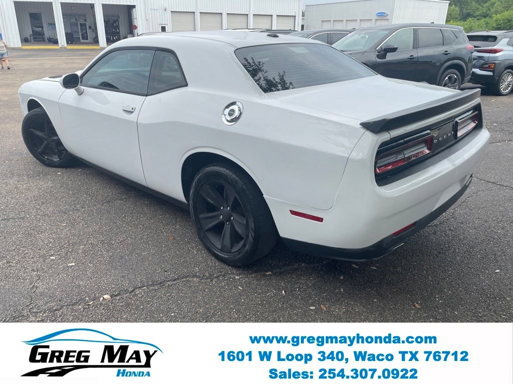 Used 2016 Dodge Challenger SXT w/ Cold Weather Group RWD image 6