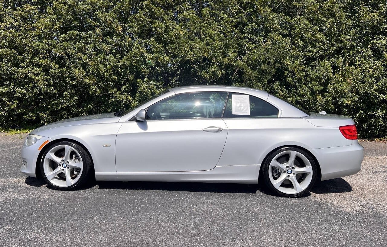 Used 2011 BMW 335i Convertible RWD image 4