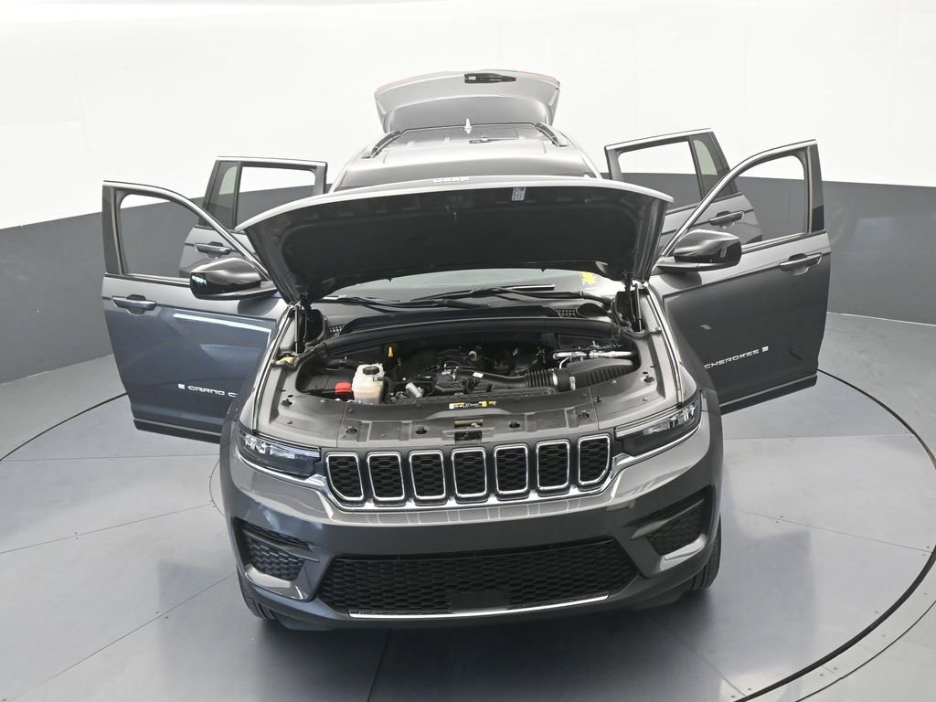 Used 2025 Jeep Grand Cherokee Laredo X RWD image 69
