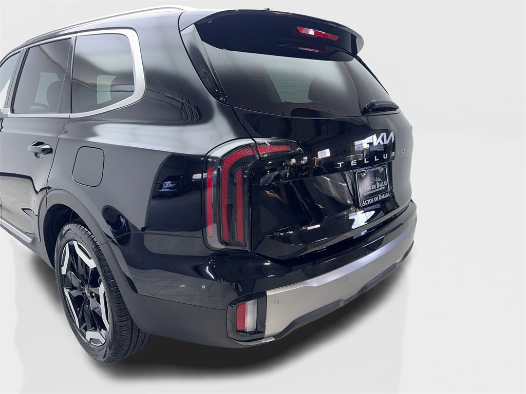 Used 2025 Kia Telluride EX w/ EX Captain's Chair Package image 19