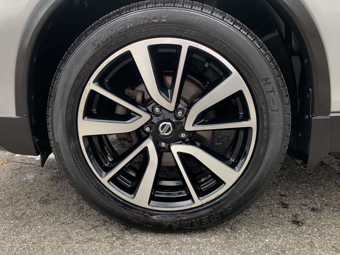 Used 2019 Nissan Rogue SL w/ Premium Package image 12