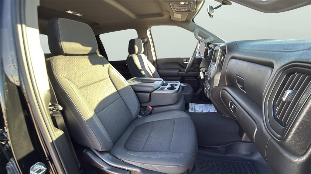 Used 2023 Chevrolet Silverado 2500 Custom w/ Custom Convenience Package image 27