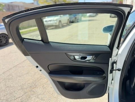 Used 2021 Volvo S60 T6 Momentum w/ Protection Package Premier AWD/4WD image 23