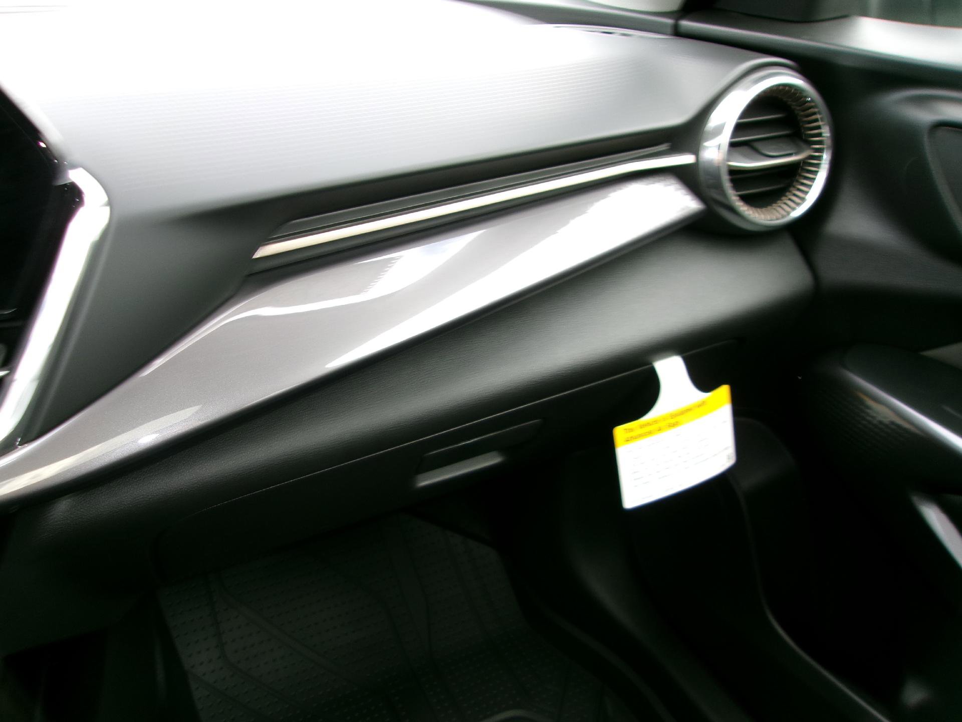 New 2026 Chevrolet Trax ACTIV w/ Sunroof Package image 20